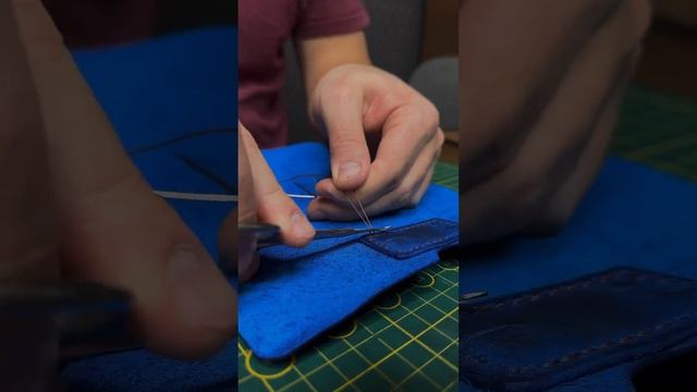 Чехол на iPad натуральная кожа ручной работы. Кожа crazy horse с эффектом pulll up. |TRIADA leather смотреть онлайн