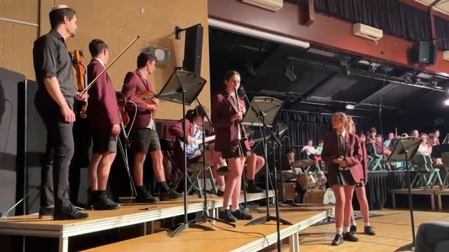 Refa Na La (רפא נא לה) performed by Emanuel School Klezmer Band featuring Ben Adler | Chutney смотреть онлайн