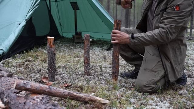 Поход по-королевски. Расставил палатку, собрал стол и зажарил сочное мясо смотреть онлайн