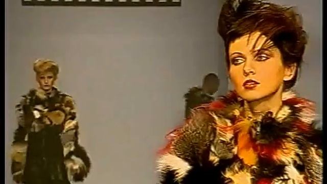 показ Люды Доброхотовой, часть 1 смотреть онлайн