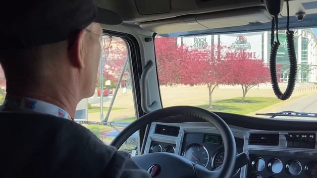 TEST DRIVE 2023 Kenworth W900L Limited Edition #MATS2023 #kenworth900 #kenworthW900 #W900L