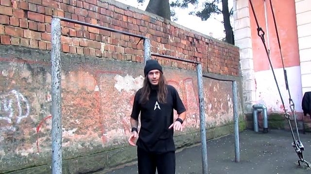 ЭТО САМЫЙ БЫСТРЫЙ СПОСОБ НАУЧИТСЯ Выход на 2 + Выход Силой НОВИЧКУ! Выходы На Турнике Обучалка ★ смотреть онлайн