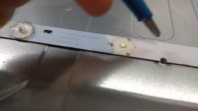 Почему так недолго работает подсветка телевизора? Конструкторская недоработка китайских инженеров. смотреть онлайн