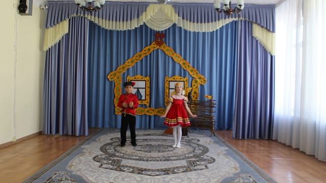 Чудо балалайка - Елизавета Климова и Арсений Карымов. Подготовительная к школе группа Полянка. смотреть онлайн