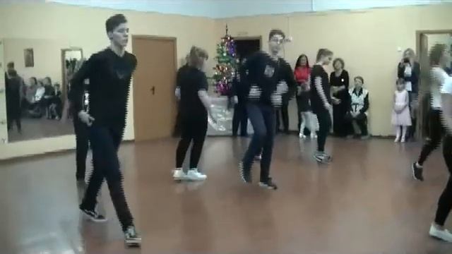 Мега позитивные танцы из Тулы....Мало половин смотреть онлайн