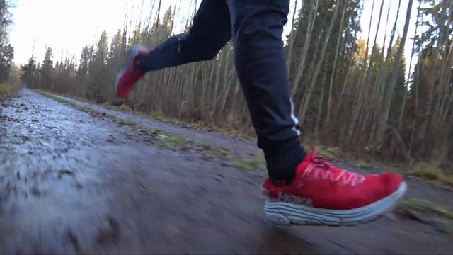 Hoka One One Rincon - обзор легких кроссовок с отличной амортизацией смотреть онлайн
