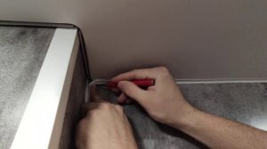 Установка плинтуса (вставка-заглушка) для натяжного потолка