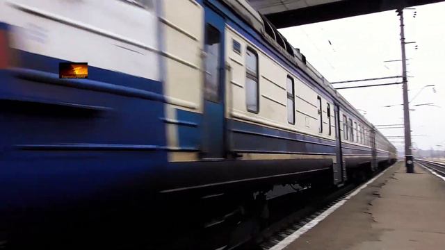 Прибытие дизель-поезда ДР1А-165 на станцию Бердичев смотреть онлайн