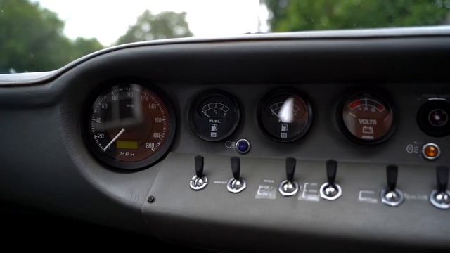 Ford GT40 Gulf replica N225EUG - Total Headturners смотреть онлайн