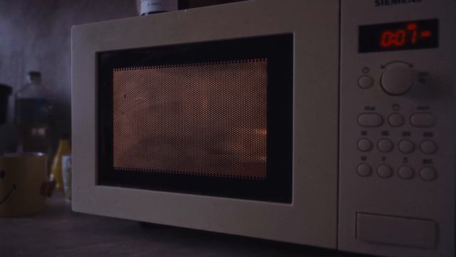 Подсолнухи (задание - движение камеры, ВГИК 1 курс) смотреть онлайн
