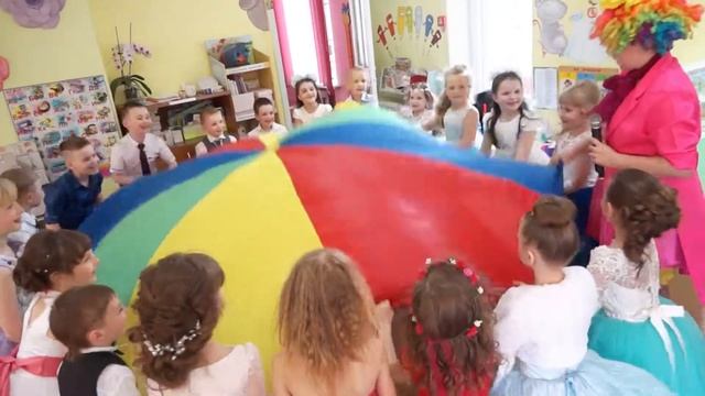 Клоунесса Ириска смотреть онлайн