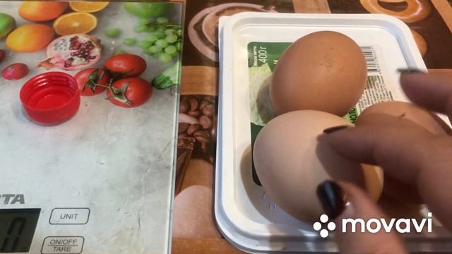 Два желтка в одном яйце😊 яичница с домашней колбасой😋 смотреть онлайн