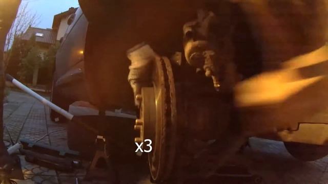 ФРИЛЕНДЕР 2, ставлю ПЕРЕДНИЙ ТОРМОЗНОЙ ДИСК и КОЛОДКИ САМОСТОЯТЕЛЬНО! FREELANDER 2 BRAKE ROTOR PADS смотреть онлайн