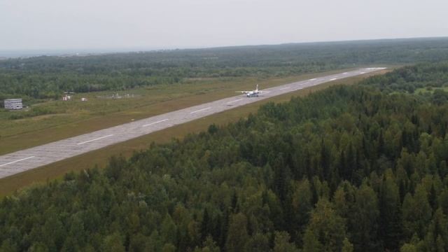 Взлёт Ан-24 аэропорт Усть-Цильма