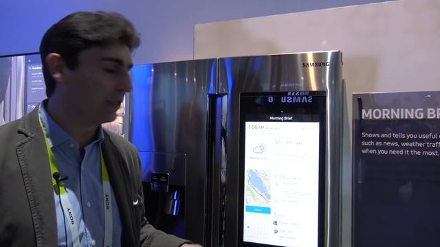 Samsung Family Hub: frigoriferi intelligenti come smartphone - CES 2016 смотреть онлайн