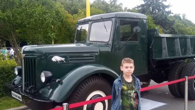 Ретро самосвал МАЗ 205 смотреть онлайн