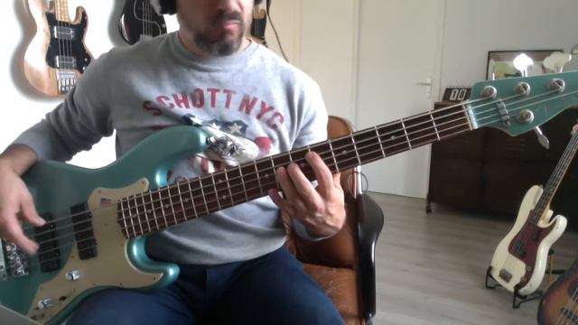 Anderson Paak - Put Me Thru (Live) - Bass Cover - Fender Jazz Bass Roscoe Beck смотреть онлайн