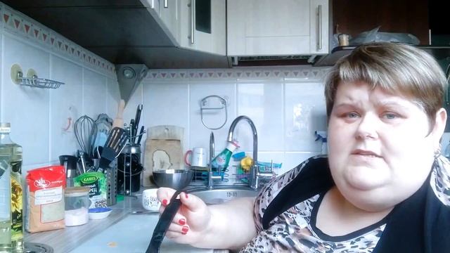 Маха Колобок готовит ленивые голубцы без томата смотреть онлайн