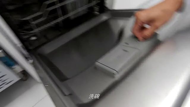 【阿渥三分鐘】洗碗機三分鐘極簡易操作 （TEKA DW-7 57FI） смотреть онлайн