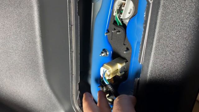 Scion xB 2nd Gen LED Tail Light Replacement смотреть онлайн