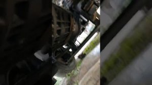 Снимаю КПП  на Мазе с помощью лебедки