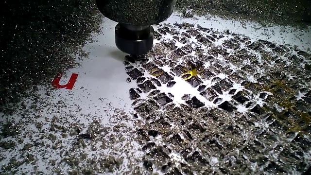 резка золотого композита 3 мм на 3D фрезерном станке ACG 2040M смотреть онлайн