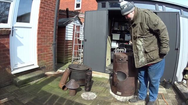 Stripping Soyer Stove down to its component parts смотреть онлайн
