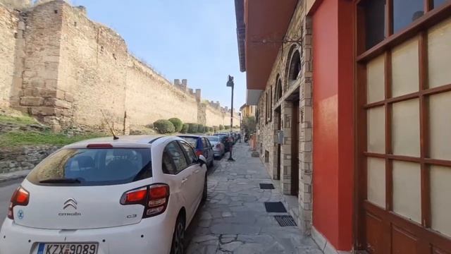 Традиции изменились. Ано Поли-верхний город -это совсем другой город. смотреть онлайн