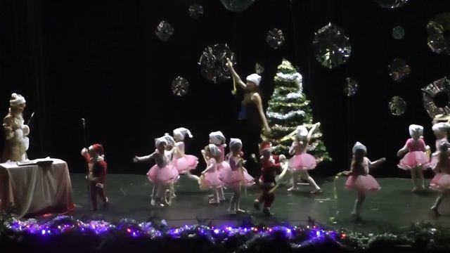 НОВОГОДНИЙ ПРАЗДНИК в центре Импульс смотреть онлайн