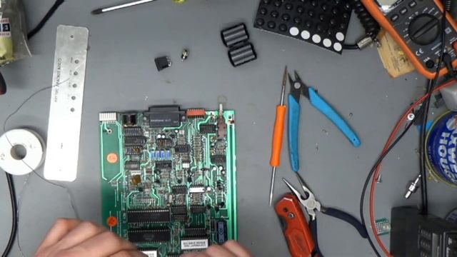 Trying to Fix a Vintage TNC 2 Terminal Node Controller смотреть онлайн