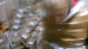 Замотали Мелкого скотчем 3