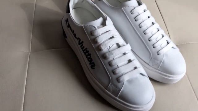 LOUIS VUITTON Time Out Sneakers Unboxing смотреть онлайн