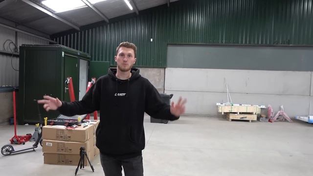 SELLING the Mercedes E500! FIRST New Brakes | SHMUSEUM VLOG 97 смотреть онлайн