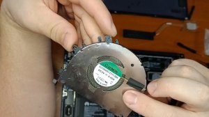 Чистка ноутбука HONOR и замена термопасты, ускорено х10