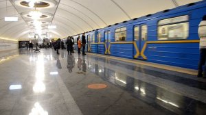 Станция метро Выставочный центр. Маневры