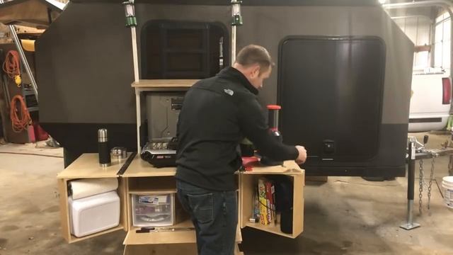 The Ultimate Camp Kitchen / Chuck Box E45 смотреть онлайн