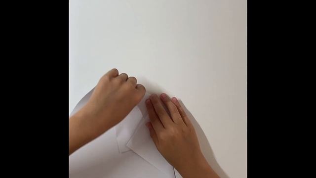 Avión de papel. Fácil y rápido. Самолет из бумаги, просто и быстро. смотреть онлайн