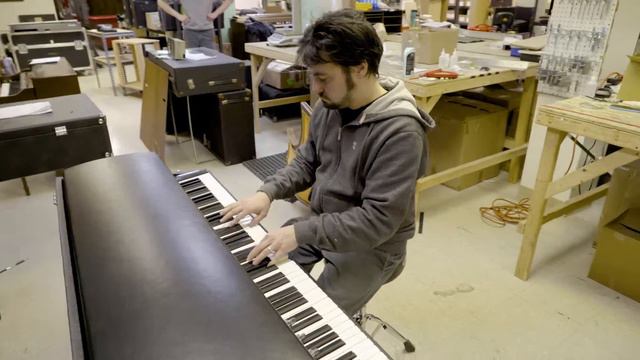 Fully Restored Rhodes 88 Suitcase Piano Demo | Vintage Vibe смотреть онлайн
