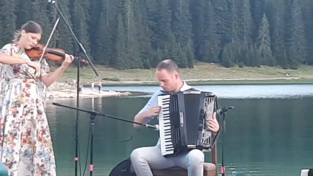 Crno jezero, Montenegro смотреть онлайн