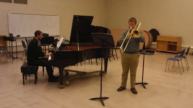 Ben Larson Performs Casterede Sonatine смотреть онлайн