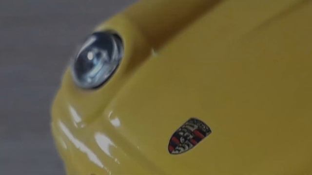 1:43  Porsche 911 Burago Diecast Model Car Unboxing