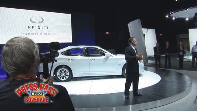 Infiniti M Hybrid Debuts at 2010 L.A. Auto Show смотреть онлайн