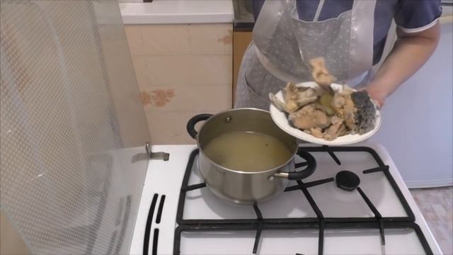 Уха из головы сёмги, жиденькое после сытного праздника смотреть онлайн