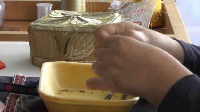 Пиронсолон  ҳунарҳои миллиро ривоҷ медиҳанд *** Пожилые люди развивают национальные ремесла