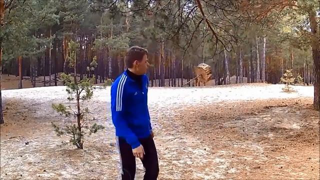 Test : hit knife of grip hand vs throwing knife / Тест : Метание против Удара ножа смотреть онлайн