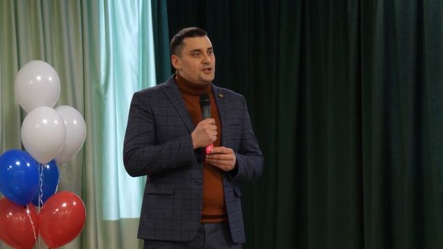 Депутаты горсовета открыли год семьи в Промышленном районе смотреть онлайн