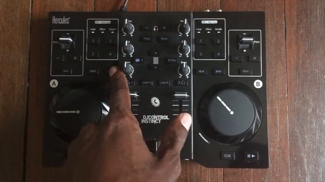 Hercules DJ Control Instinct Tech Review! смотреть онлайн