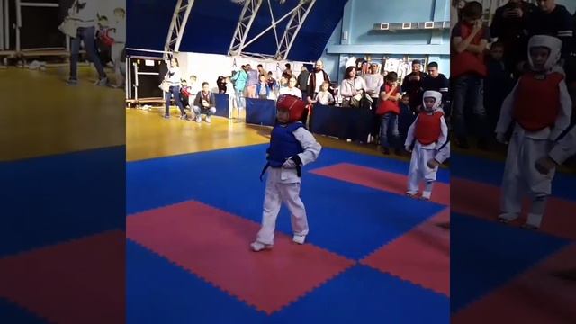 , реклама на сайте знакомств написала охеренный ты знаешь как сделать надпись на торте из разных то смотреть онлайн