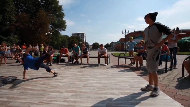 Маятник Фест 3 | beginners 1/2 | Торнадо vs Слайдмен смотреть онлайн