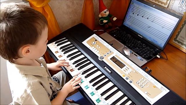 SOFT MOZART RECITAL May 2015: Аким 4,3 г играет 'Ангелы' франц.фольлор. смотреть онлайн